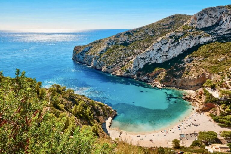 Jak kupić nieruchomość w Hiszpanii jako Polak? Kompletny przewodnik 2026